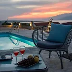 Apartament Family-friendly With Swimming Pool Razanac, Zadar - 22306 *