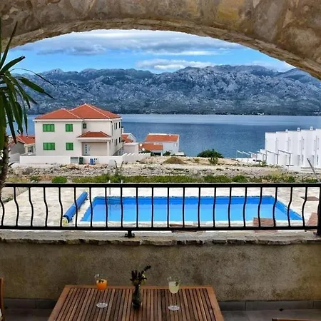 Family-friendly With Swimming Pool Razanac, Zadar - 22306 * Ražanac