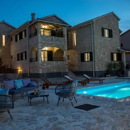Family-friendly With Swimming Pool Razanac, Zadar - 22306
