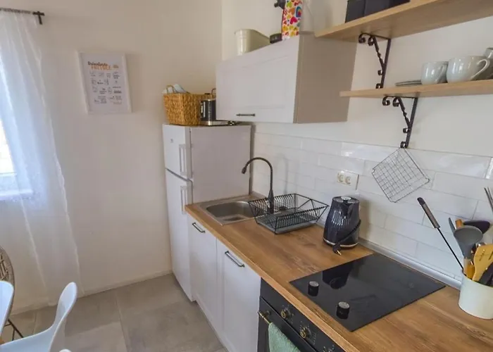 Daire Family-friendly With Swimming Pool Razanac, Zadar - 22306