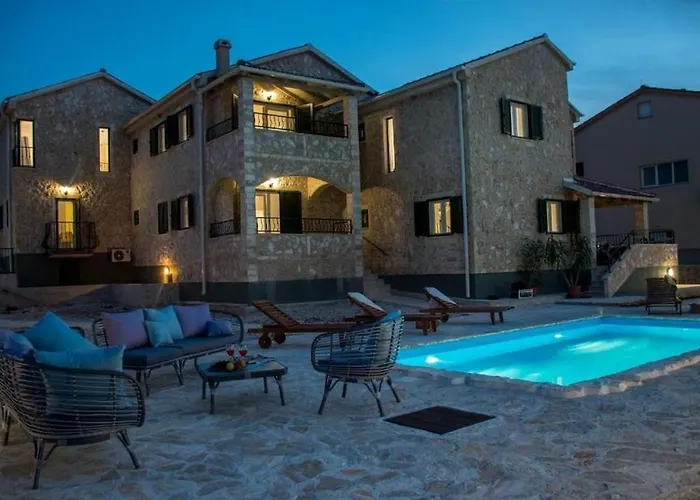 Family-friendly With Swimming Pool Razanac, Zadar - 22306